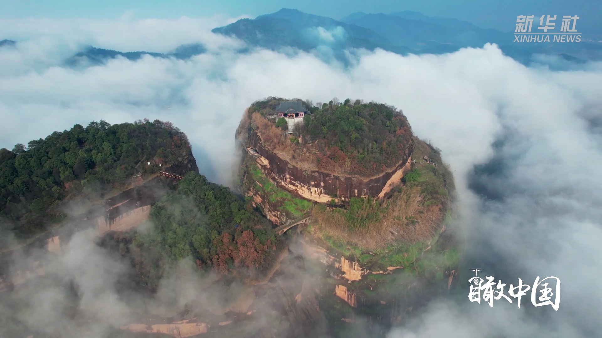 瞰中国｜江西鹰潭：春到龙虎山  瞰云山雾海