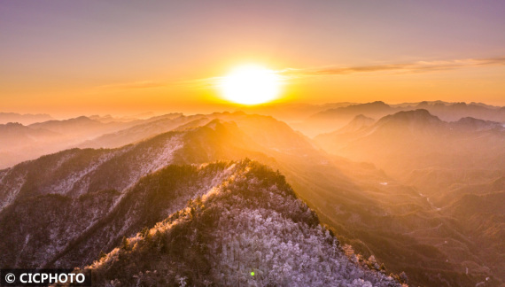 神农架雪霁美如画