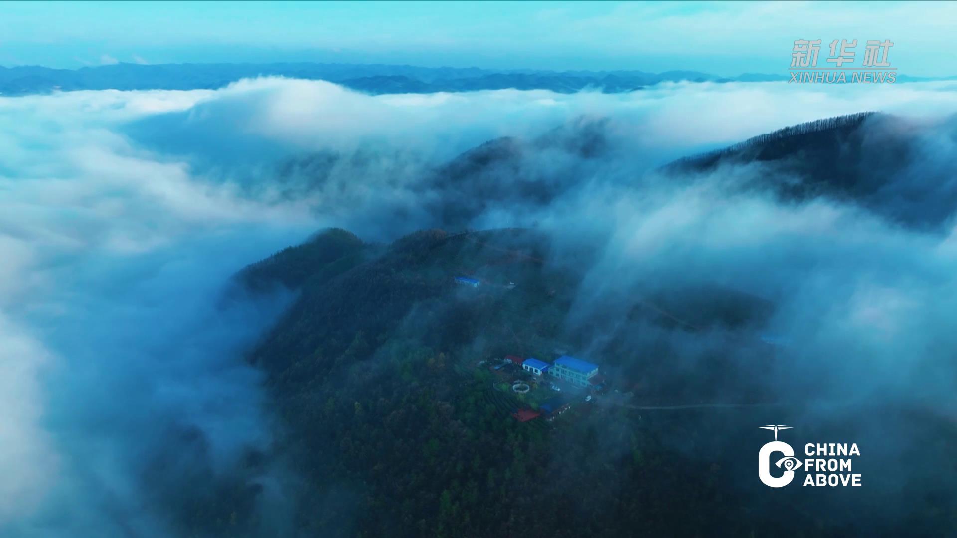 瞰中国丨湖北南漳：云绕山峦绘春色