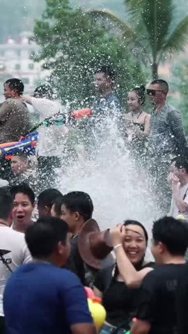 泼水节来啦！