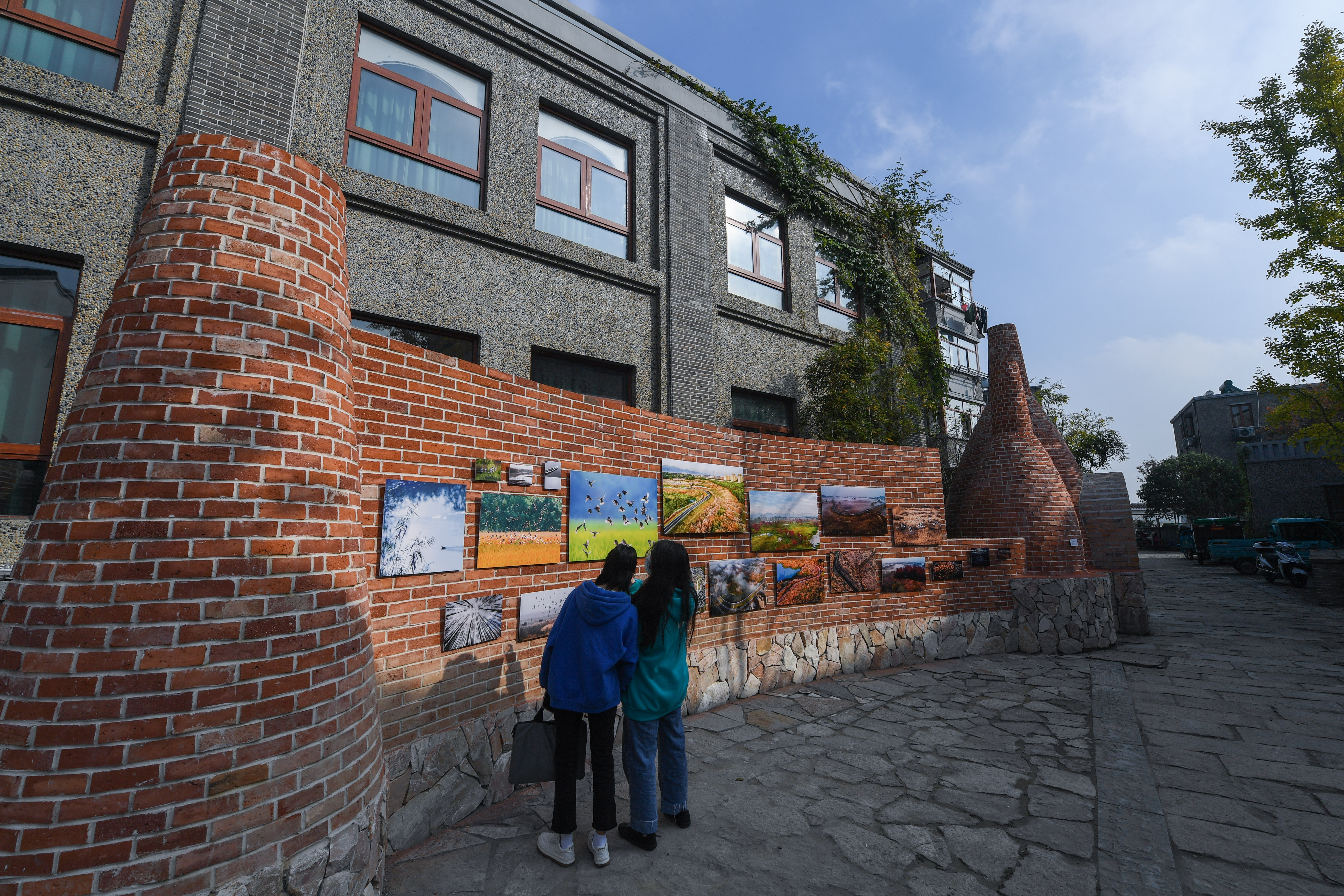 老街“电影节”助力文旅发展