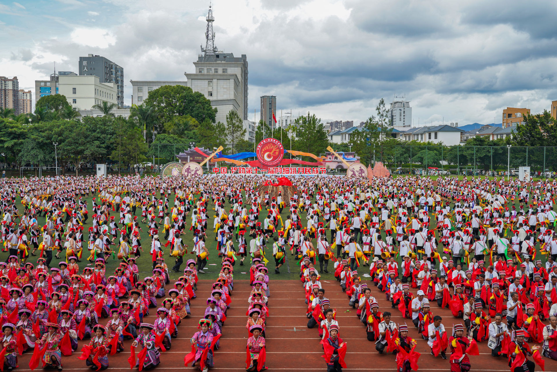 李昱廷摄阿细跳月节-弥勒市委宣传部-13988080638 (1).jpg