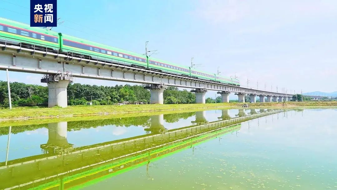 中老两大旅游名城可当日往返！明起中老铁路增开1对国际旅客列车