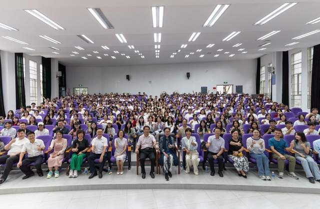 跨越澜沧江，拥抱亚微梦：斯琴高娃与亚洲微电影学院新生共话新征程